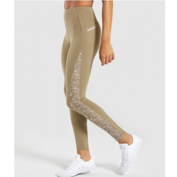 Gymshark Pants - 🆕 NEW Gymshark Efflux Leggings